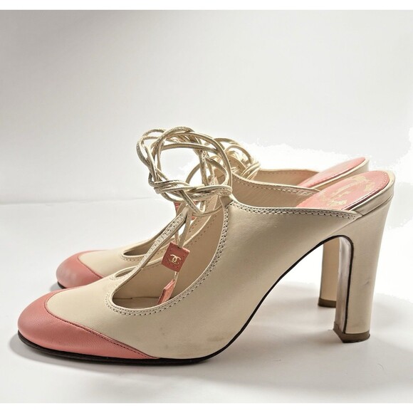 Chanel Pink & White Interlocking CC Logo T-Strap Ankle Wrap Pumps Sz 35.5 5.5 - Picture 1 of 11